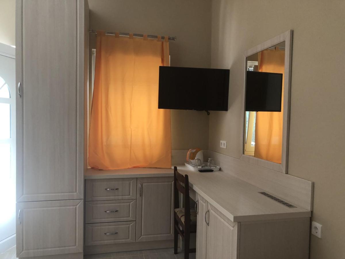 Szem-S Vendeghaz Hotell Balatonszárszó Exteriör bild