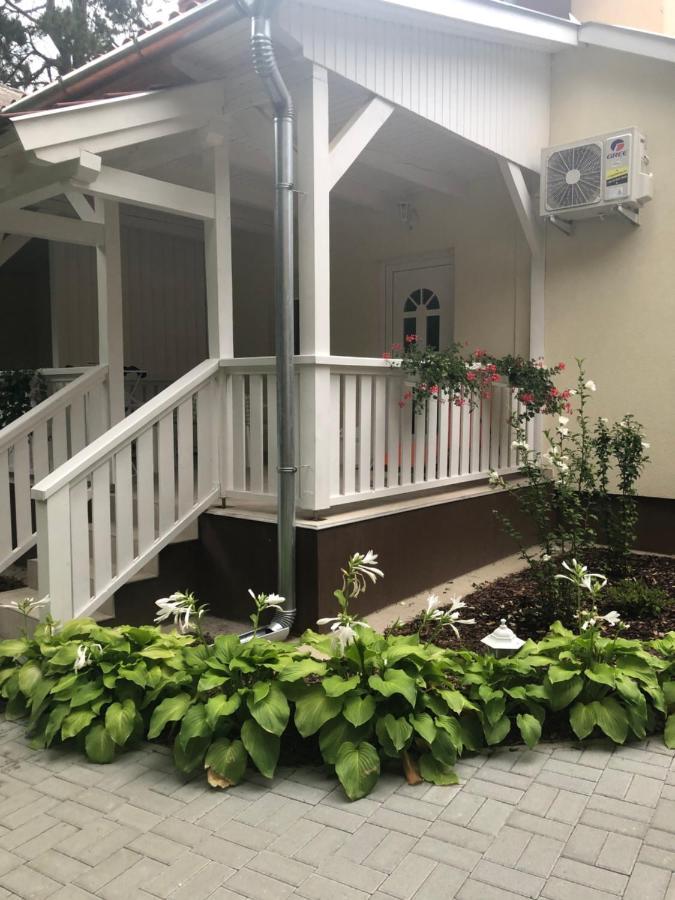 Szem-S Vendeghaz Hotell Balatonszárszó Exteriör bild