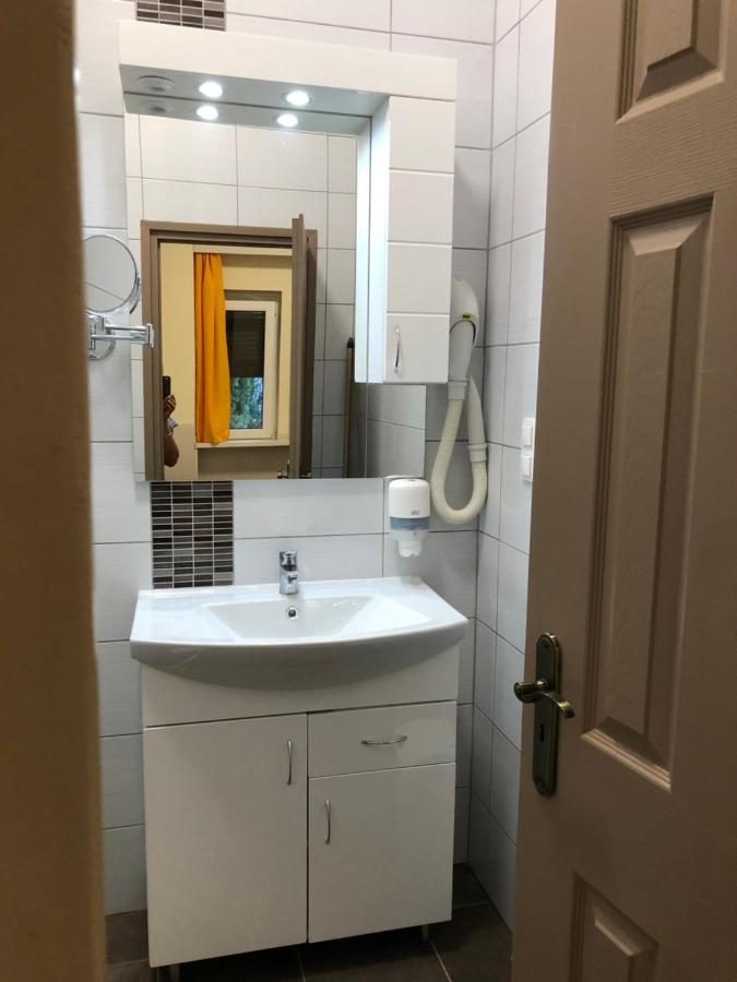 Szem-S Vendeghaz Hotell Balatonszárszó Exteriör bild