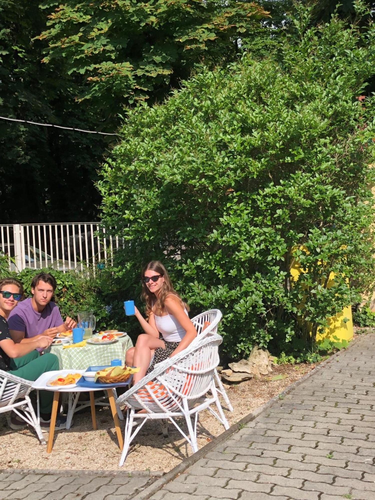 Szem-S Vendeghaz Hotell Balatonszárszó Exteriör bild