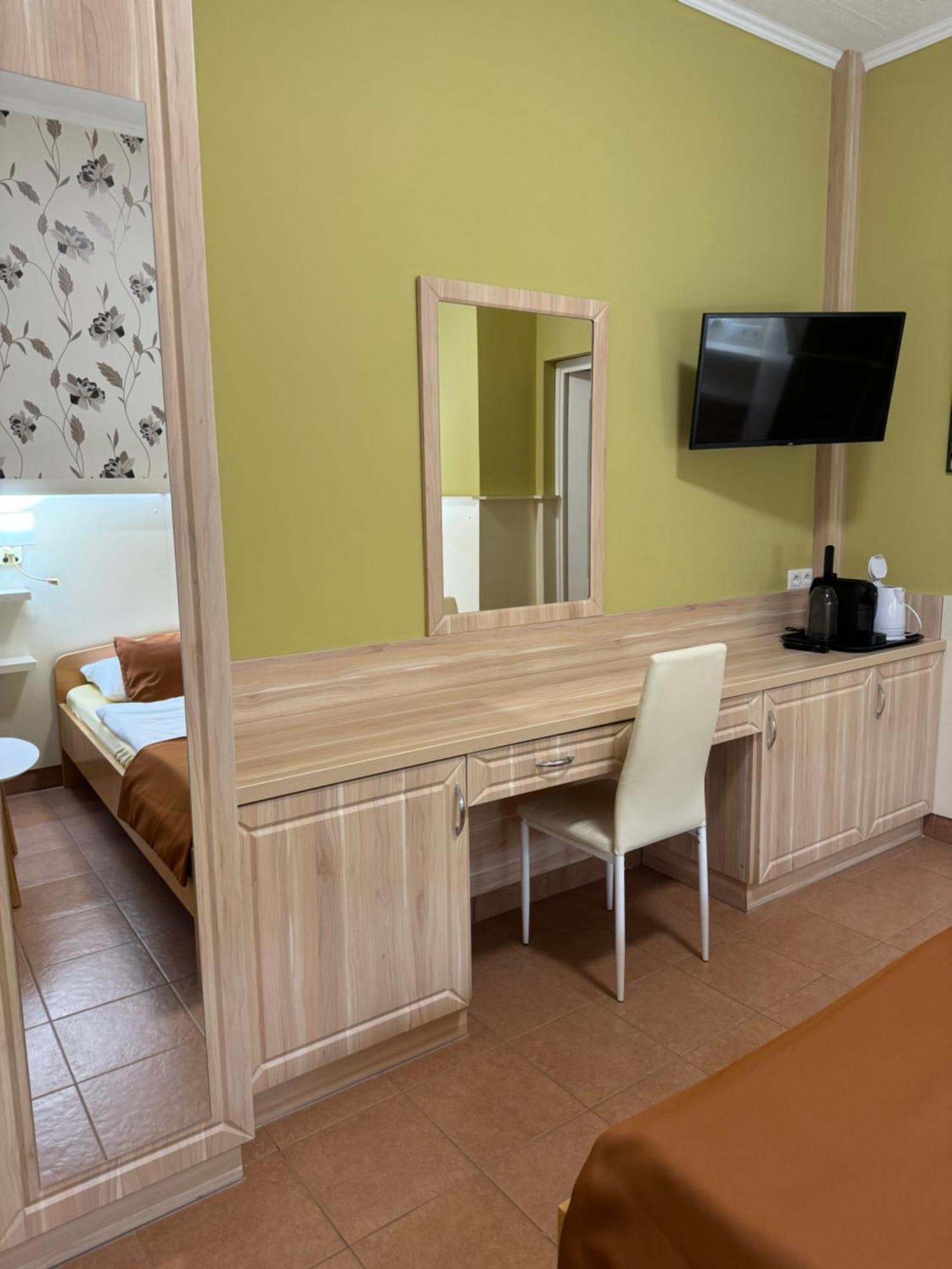Szem-S Vendeghaz Hotell Balatonszárszó Exteriör bild