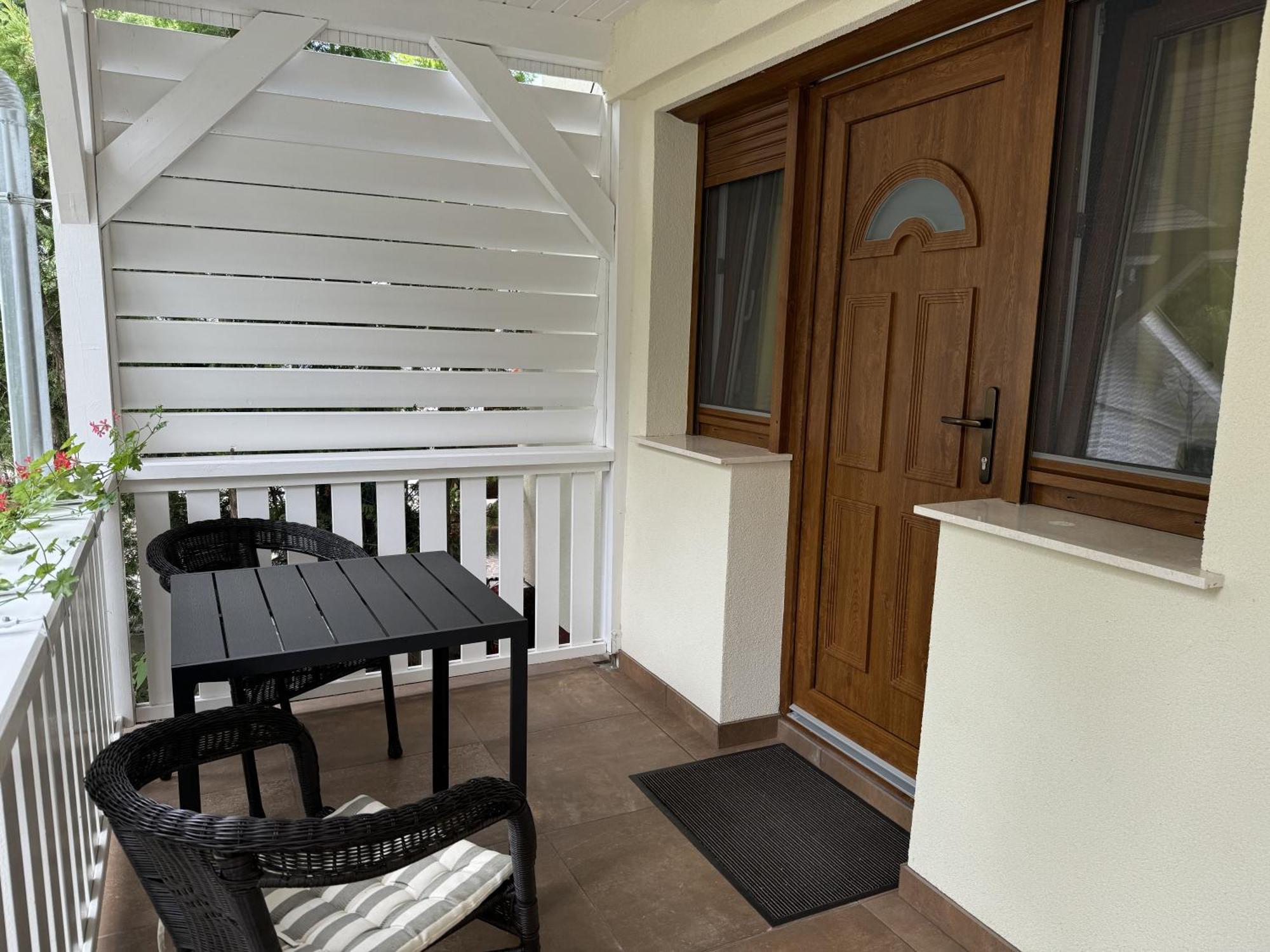 Szem-S Vendeghaz Hotell Balatonszárszó Exteriör bild