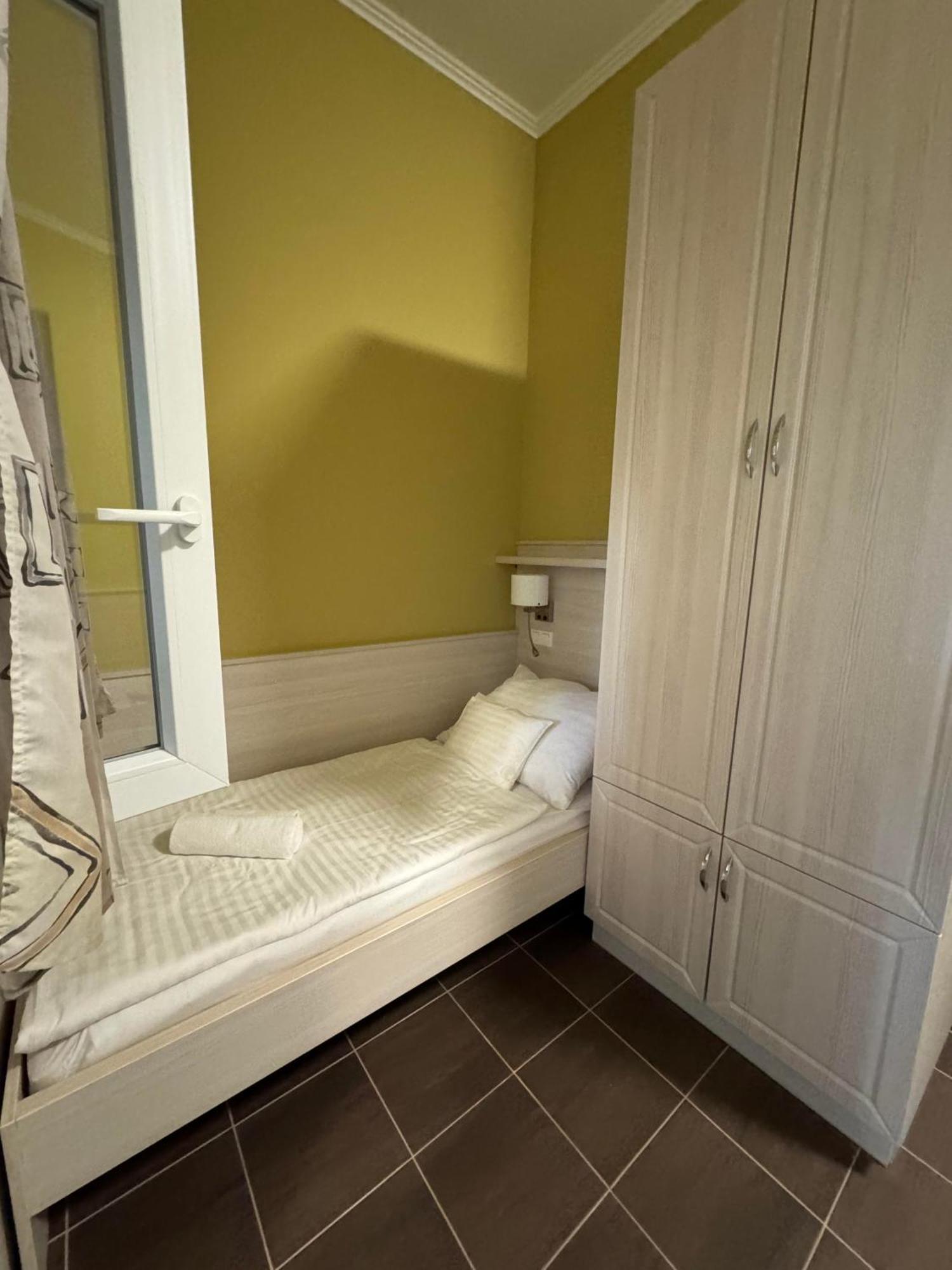 Szem-S Vendeghaz Hotell Balatonszárszó Exteriör bild