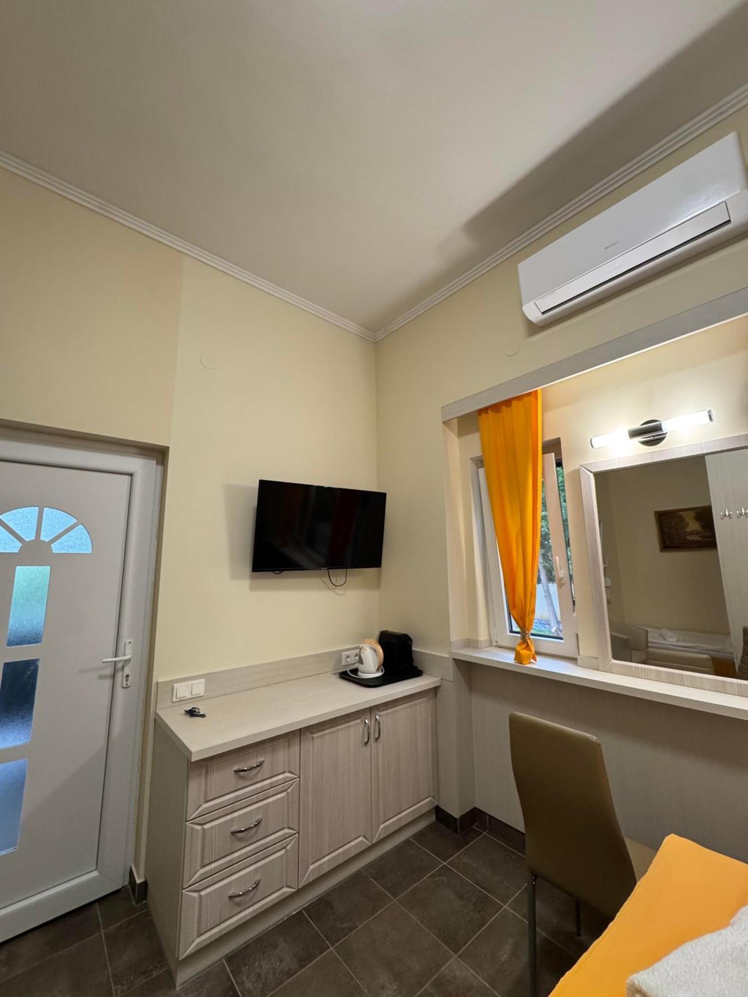 Szem-S Vendeghaz Hotell Balatonszárszó Exteriör bild
