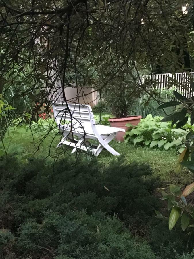 Szem-S Vendeghaz Hotell Balatonszárszó Exteriör bild